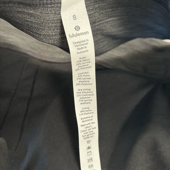 lululemon athletica Black and Silver Patterned Sports Bra - Picture 4 of 5